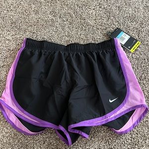 NIKE DRI-FIT BLACK SHORTS // Size M